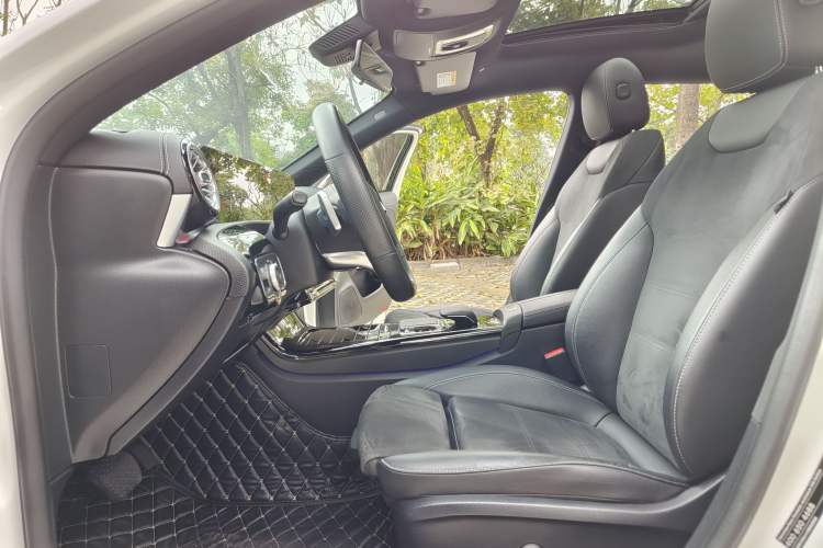 Used Mercedes-Benz A-Class 2020 A 220 L 4MATIC Sport Sedan Interior 11