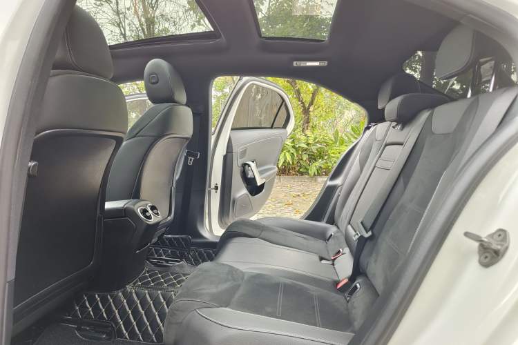 Used Mercedes-Benz A-Class 2020 A 220 L 4MATIC Sport Sedan Interior 12