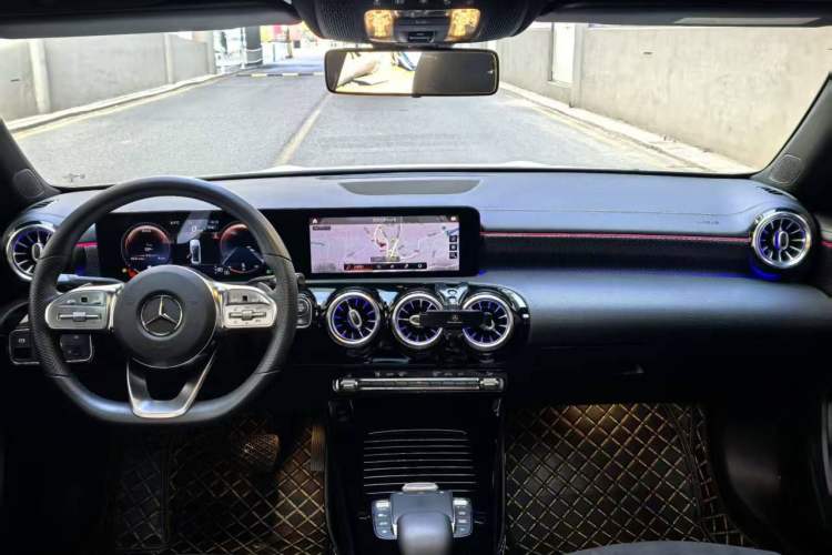 Used Mercedes-Benz A-Class 2020 Restyled A 200 L Sport Sedan Fashion Version Interior 2