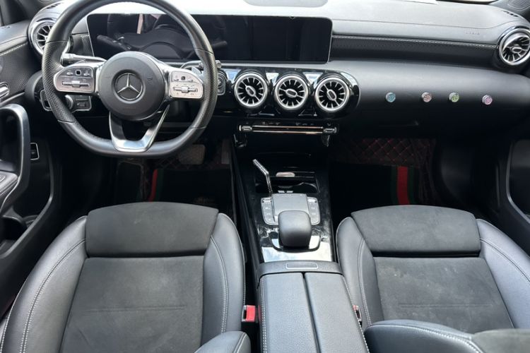 Used Mercedes-Benz A-Class 2020 Restyled A 200 L Sport Sedan Fashion Version Interior 2