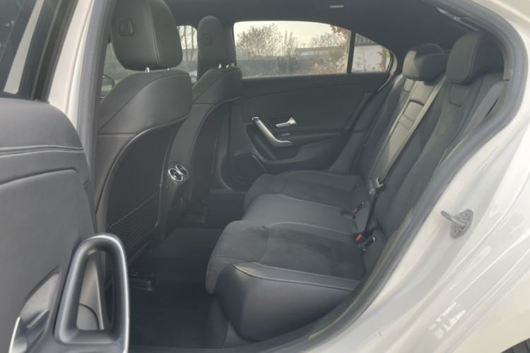 Used Mercedes-Benz A-Class 2020 Restyled A 200 L Sport Sedan Fashion Version Interior 2