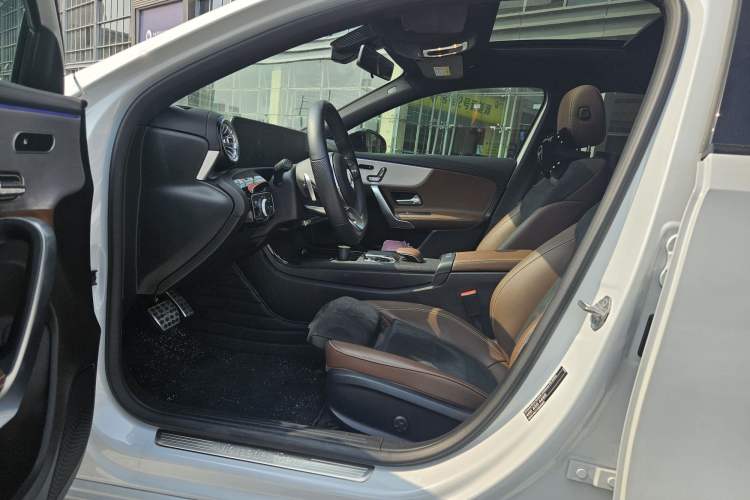 Used Mercedes-Benz A-Class 2020 A 220 L 4MATIC Sport Sedan Interior 2