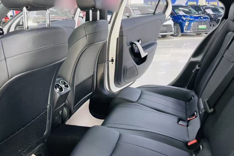 Used Mercedes-Benz A-Class 2020 Second Facelift A 180 L Sport Sedan Interior 2
