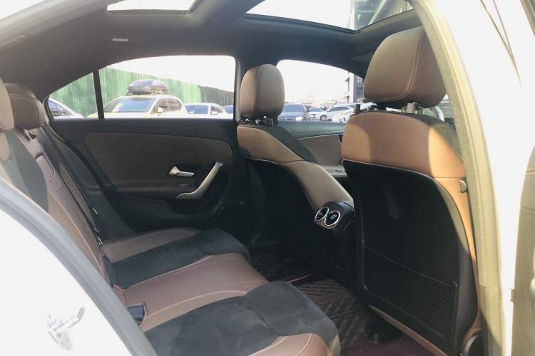 Used Mercedes-Benz A-Class 2020 Restyled A 200 L Sport Sedan Fashion Version Interior 2