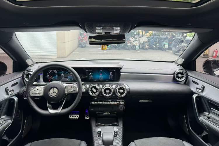 Used Mercedes-Benz A-Class 2020 A 220 L 4MATIC Sport Sedan Interior 3