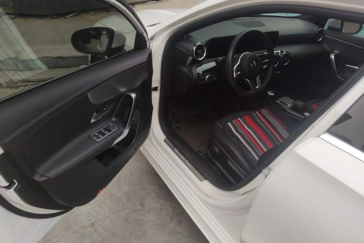 Used Mercedes-Benz A-Class 2020 Second Facelift A 180 L Sport Sedan Interior 3