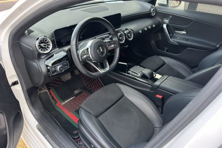 Used Mercedes-Benz A-Class 2020 Restyled A 200 L Sport Sedan Fashion Version Interior 3