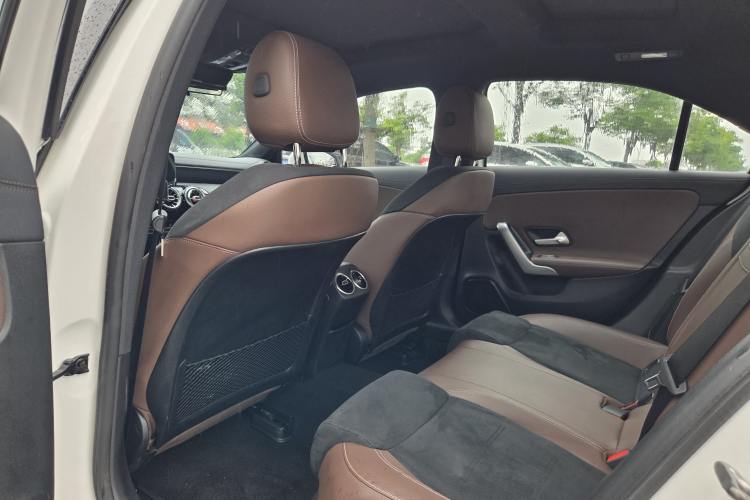 Used Mercedes-Benz A-Class 2020 Restyled A 200 L Sport Sedan Fashion Version Interior 3