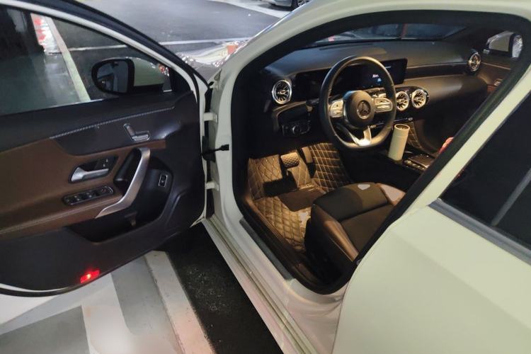 Used Mercedes-Benz A-Class 2020 Restyled A 200 L Sport Sedan Fashion Version Interior 3