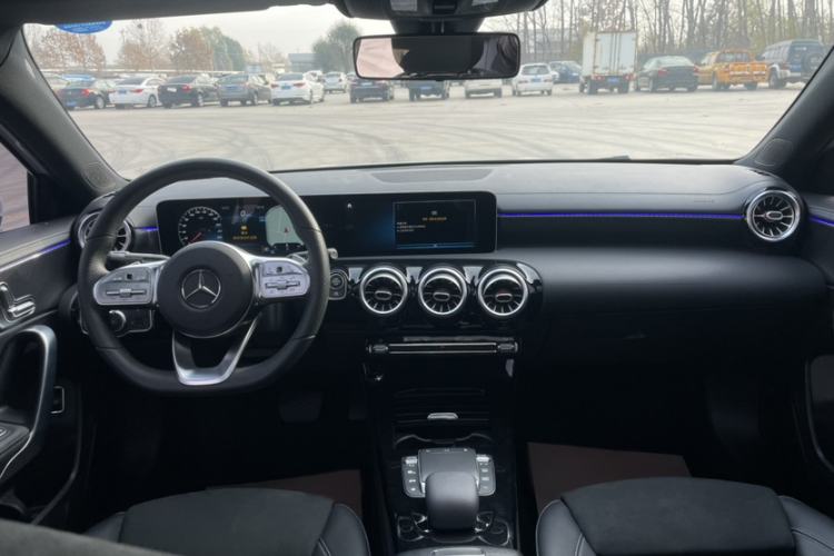 Used Mercedes-Benz A-Class 2020 Restyled A 200 L Sport Sedan Fashion Version Interior 3