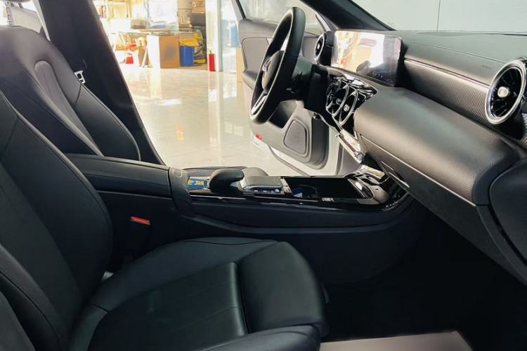 Used Mercedes-Benz A-Class 2020 Second Facelift A 180 L Sport Sedan Interior 3