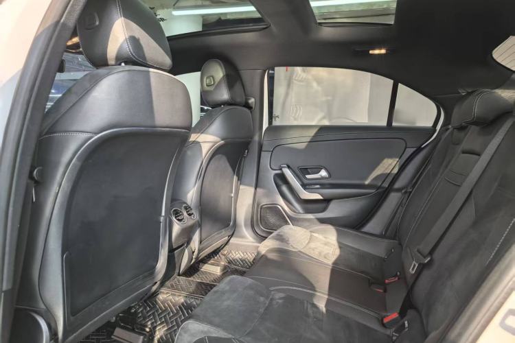 Used Mercedes-Benz A-Class 2020 Restyled A 200 L Sport Sedan Fashion Version Interior 3