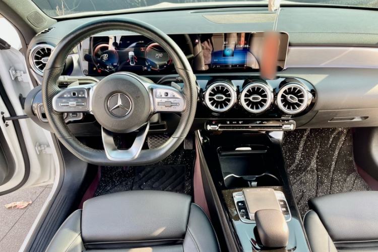 Used Mercedes-Benz A-Class 2020 A 220 L 4MATIC Sport Sedan Interior 3