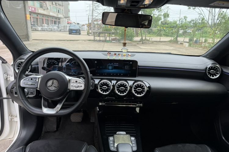 Used Mercedes-Benz A-Class 2020 Restyled A 200 L Sport Sedan Fashion Version Interior 4