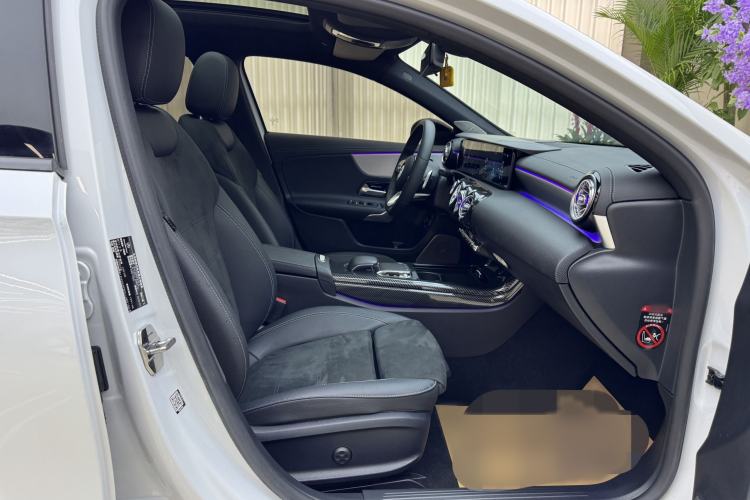 Used Mercedes-Benz A-Class 2020 A 220 L 4MATIC Sport Sedan Interior 4