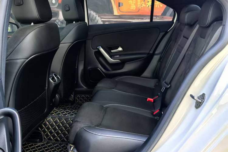 Used Mercedes-Benz A-Class 2020 Restyled A 200 L Sport Sedan Fashion Version Interior 4