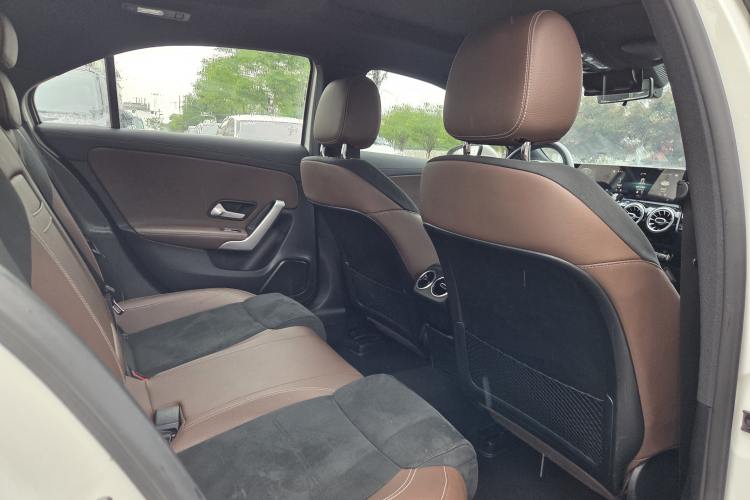 Used Mercedes-Benz A-Class 2020 Restyled A 200 L Sport Sedan Fashion Version Interior 4