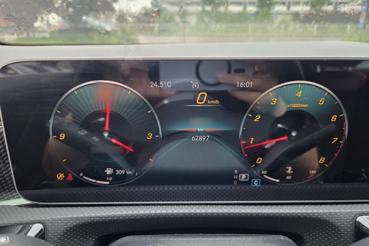 Used Mercedes-Benz A-Class 2020 Restyled A 200 L Sport Sedan Fashion Version Interior 6