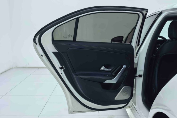 Used Mercedes-Benz A-Class 2020 Restyled A 200 L Sport Sedan Fashion Version Interior 6