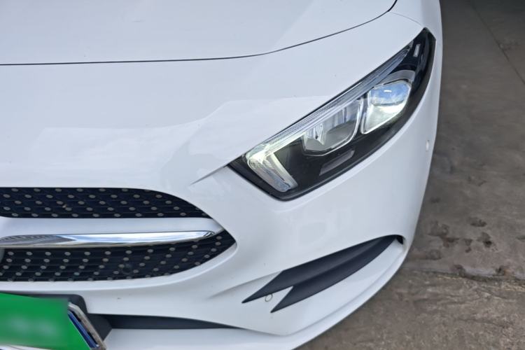 Used Mercedes-Benz A-Class 2020 Restyled A 200 L Sport Sedan Fashion Version Left Front Headlight