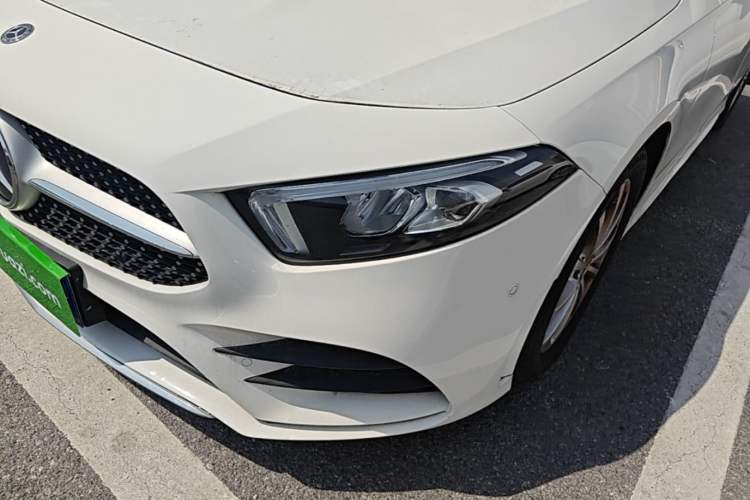 Used Mercedes-Benz A-Class 2020 Restyled A 200 L Sport Sedan Fashion Version Left Front Headlight