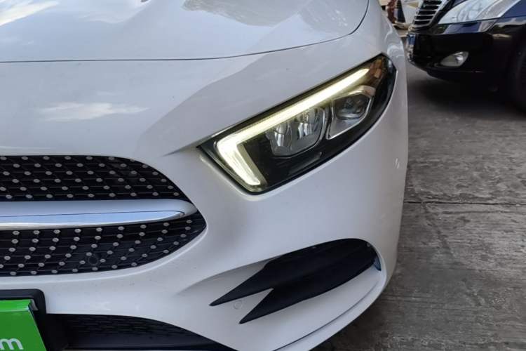 Used Mercedes-Benz A-Class 2020 Restyled A 200 L Sport Sedan Fashion Version Left Front Headlight
