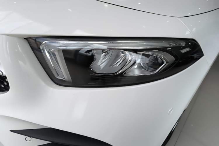 Used Mercedes-Benz A-Class 2020 Restyled A 200 L Sport Sedan Fashion Version Left Front Headlight