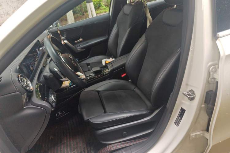 Used Mercedes-Benz A-Class 2020 Restyled A 200 L Sport Sedan Fashion Version Left Front Seat