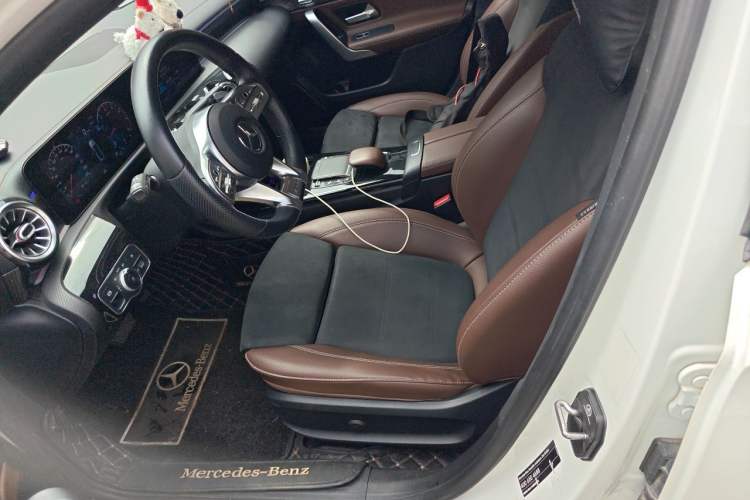 Used Mercedes-Benz A-Class 2020 Restyled A 200 L Sport Sedan Fashion Version Left Front Seat