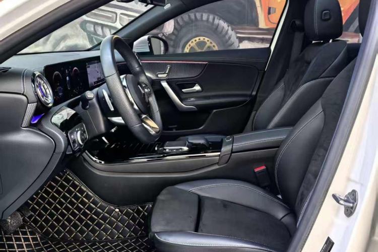 Used Mercedes-Benz A-Class 2020 Restyled A 200 L Sport Sedan Fashion Version Left Front Seat
