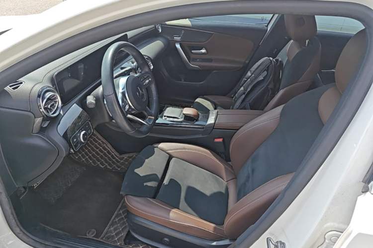Used Mercedes-Benz A-Class 2020 Restyled A 200 L Sport Sedan Fashion Version Left Front Seat