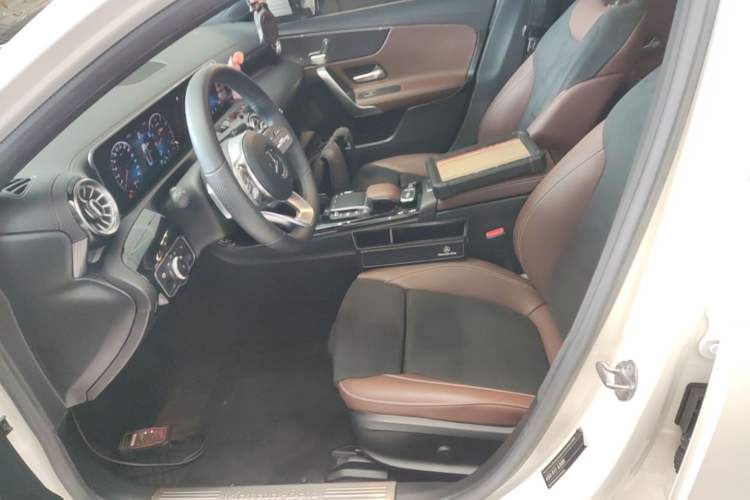 Used Mercedes-Benz A-Class 2020 Restyled A 200 L Sport Sedan Fashion Version Left Front Seat