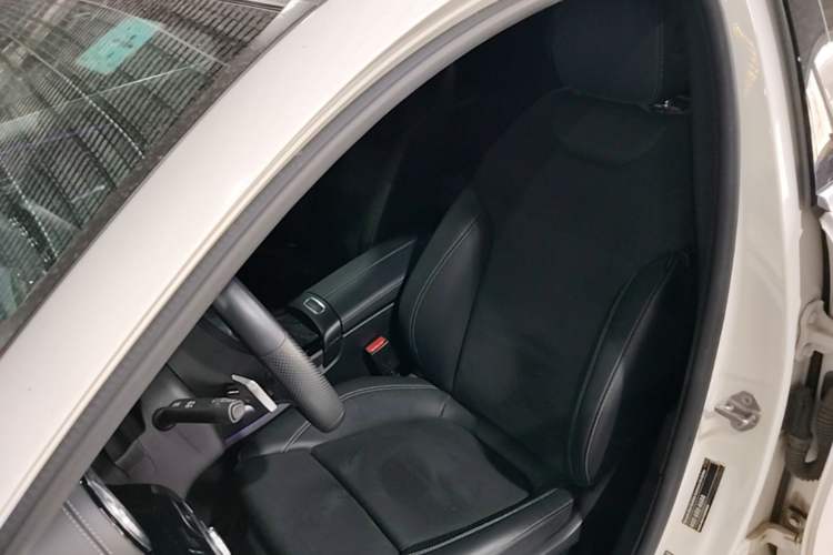 Used Mercedes-Benz A-Class 2020 Restyled A 200 L Sport Sedan Fashion Version Left Front Seat