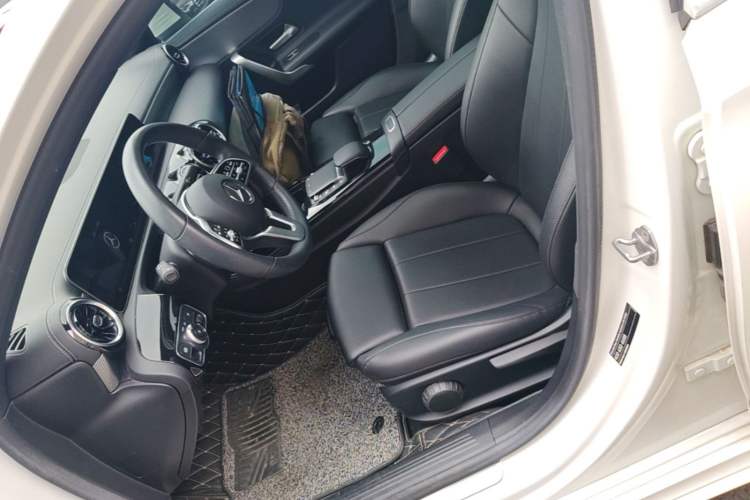 Used Mercedes-Benz A-Class 2020 Second Facelift A 180 L Sport Sedan Left Front Seat