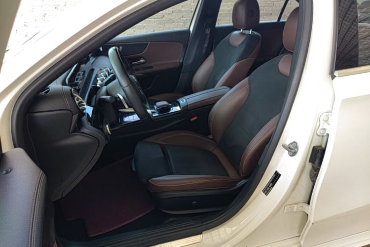 Used Mercedes-Benz A-Class 2020 Restyled A 200 L Sport Sedan Fashion Version Left Front Seat