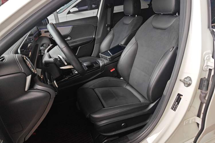 Used Mercedes-Benz A-Class 2020 A 220 L 4MATIC Sport Sedan Left Front Seat