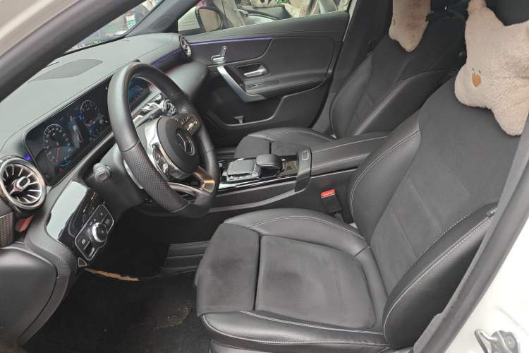 Used Mercedes-Benz A-Class 2020 Restyled A 200 L Sport Sedan Fashion Version Left Front Seat