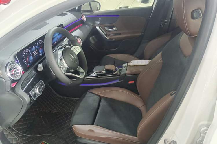 Used Mercedes-Benz A-Class 2020 Restyled A 200 L Sport Sedan Fashion Version Left Front Seat