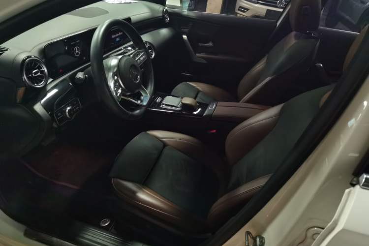 Used Mercedes-Benz A-Class 2020 Restyled A 200 L Sport Sedan Fashion Version Left Front Seat