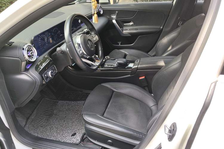 Used Mercedes-Benz A-Class 2020 Restyled A 200 L Sport Sedan Fashion Version Left Front Seat