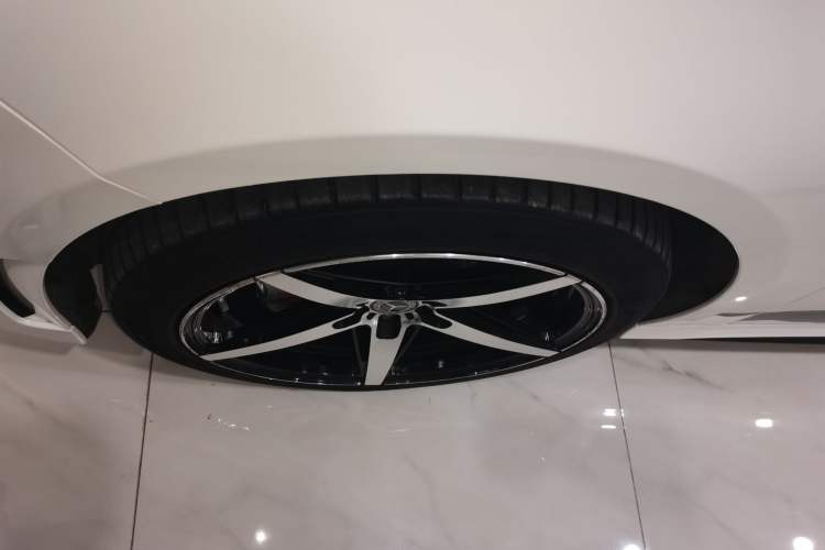 Used Mercedes-Benz A-Class 2020 Restyled A 220 L 4MATIC Sports Sedan Left Front Wheel Hub