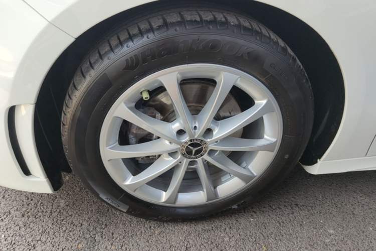 Used Mercedes-Benz A-Class 2020 Restyled A 200 L Sport Sedan Dynamic Version Left Front Wheel Hub