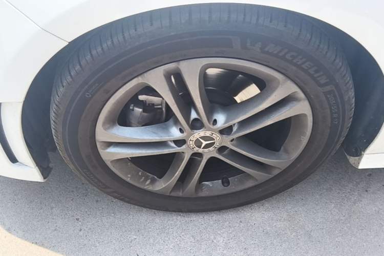 Used Mercedes-Benz A-Class 2020 Restyled A 180 L Sport Sedan Left Front Wheel Hub