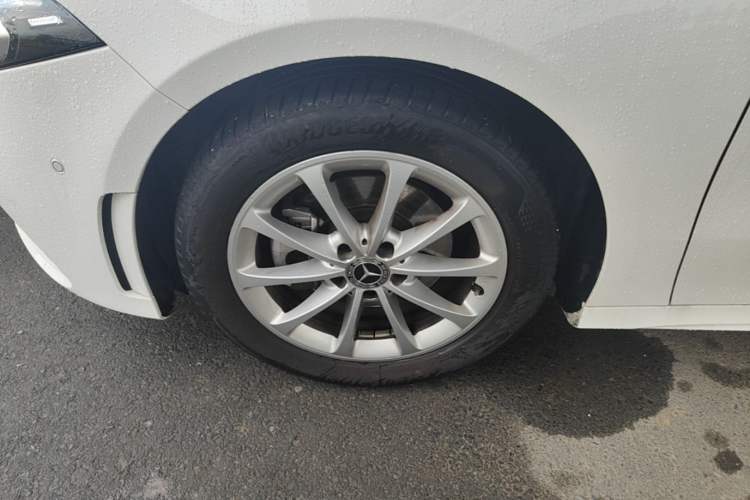 Used Mercedes-Benz A-Class 2020 Restyled A 200 L Sport Sedan Dynamic Version Left Front Wheel Hub
