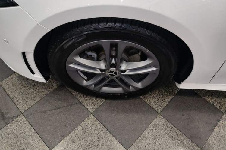 Used Mercedes-Benz A-Class 2020 Restyled A 180 L Sport Sedan Left Front Wheel Hub