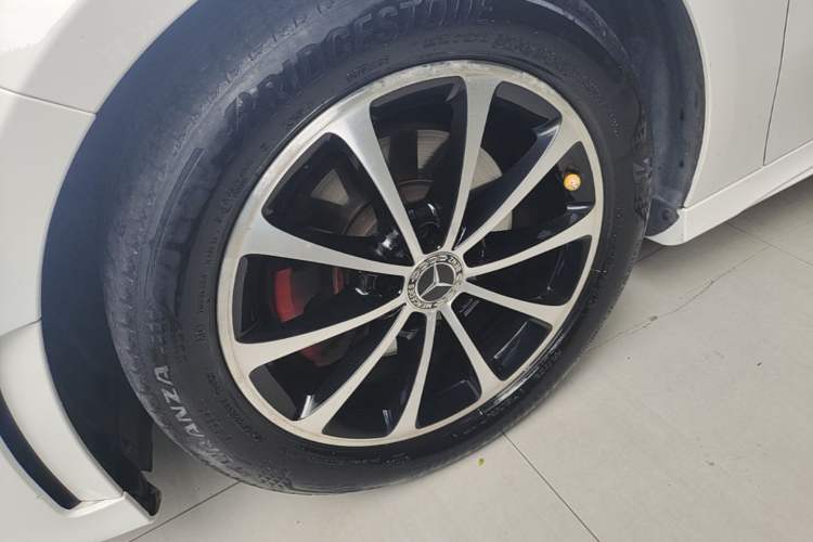 Used Mercedes-Benz A-Class 2020 Restyled A 200 L Sport Sedan Fashion Version Left Front Wheel Hub