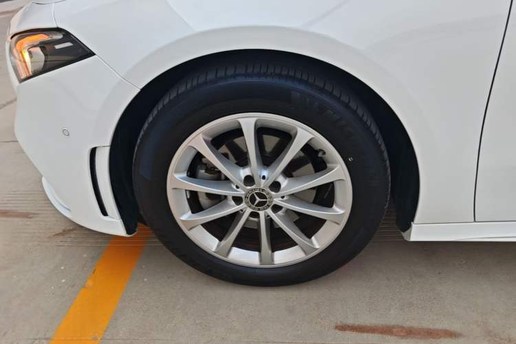 Used Mercedes-Benz A-Class 2020 Restyled A 200 L Sport Sedan Dynamic Version Left Front Wheel Hub