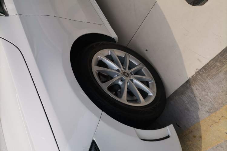 Used Mercedes-Benz A-Class 2020 Restyled A 200 L Sport Sedan Fashion Version Left Front Wheel Hub
