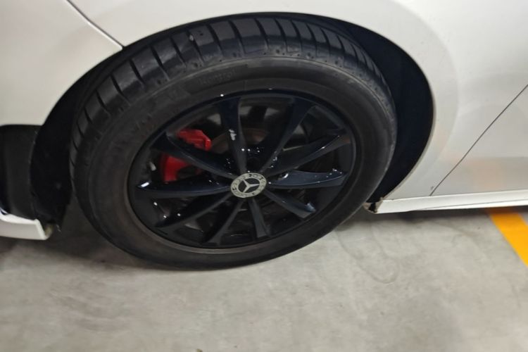 Used Mercedes-Benz A-Class 2020 A 200 L Sport Sedan Left Front Wheel Hub