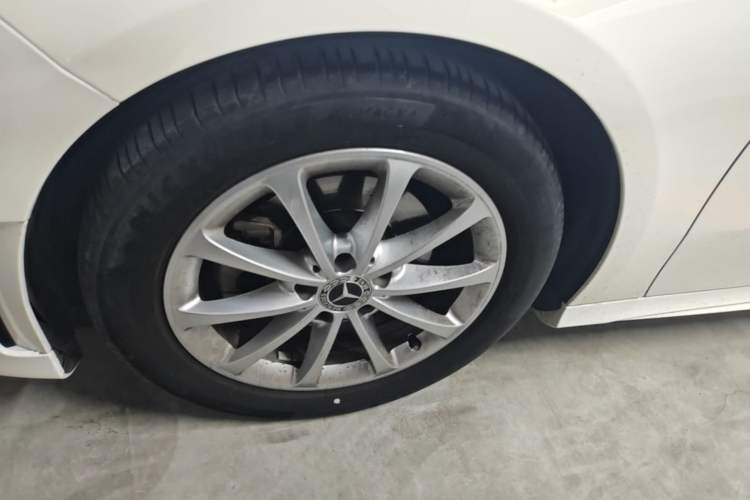 Used Mercedes-Benz A-Class 2020 Restyled A 200 L Sport Sedan Fashion Version Left Front Wheel Hub